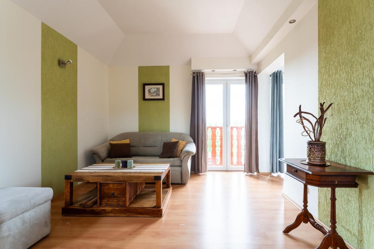 Apartament Green Hill Z Balkonem I Widokiem Na Karkonosze - Space Apart Jelenia Góra Exteriör bild